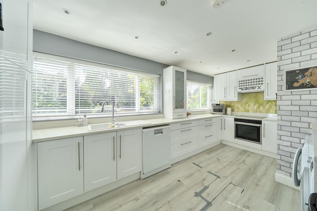 Meadowcroft, St. Albans photo 4
