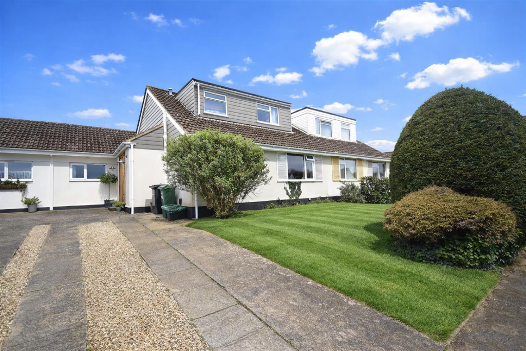 Main image of property: Spacious & airy dormer bungalow, Birch Avenue, Clevedon