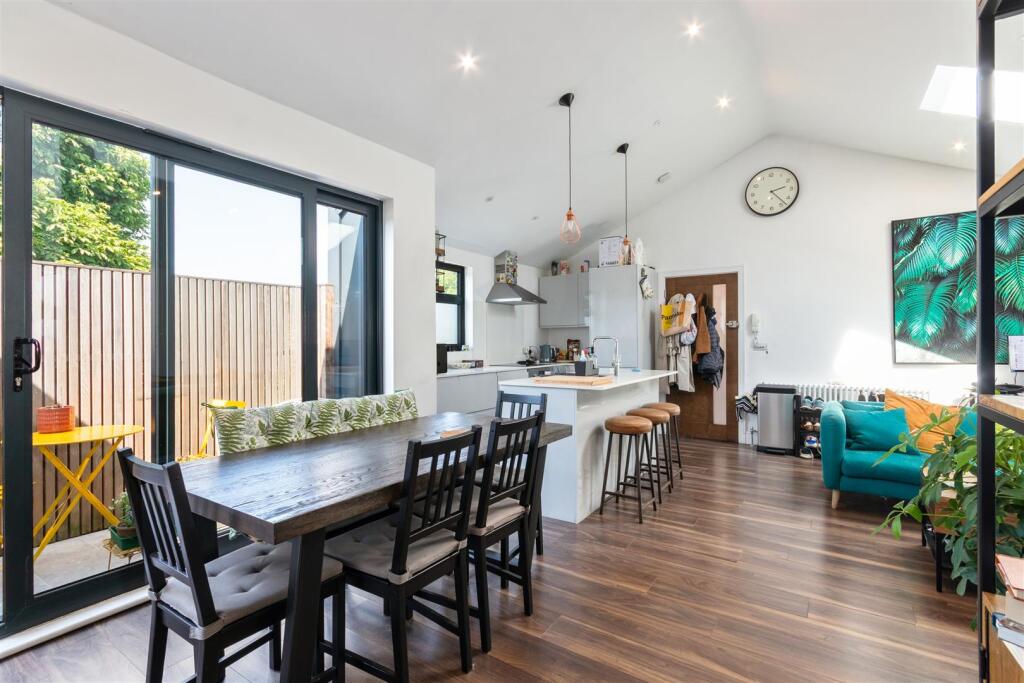 Main image of property: Wimbledon Court, Wimbledon