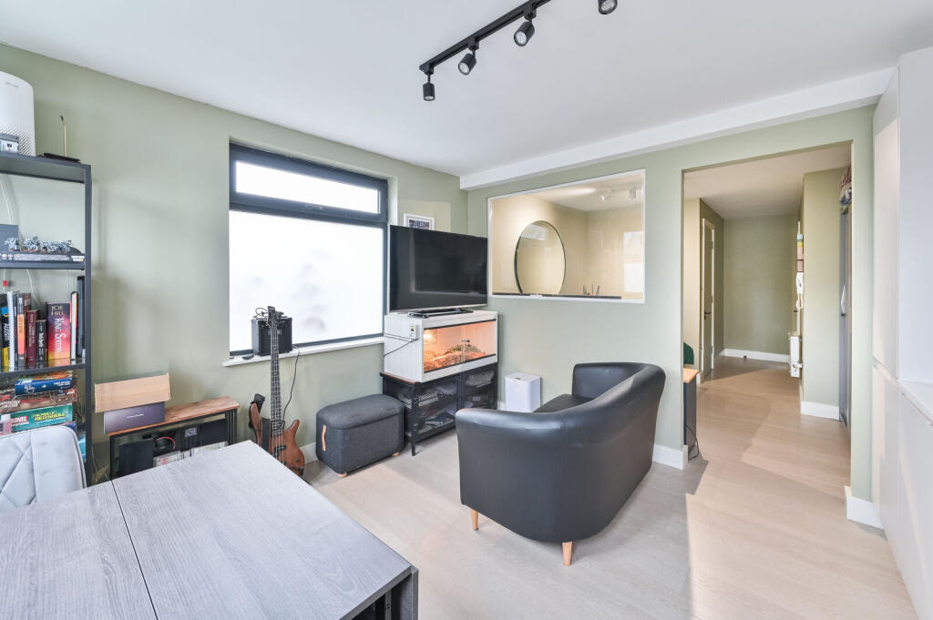 Main image of property: South Norwood, LONDON, SE25