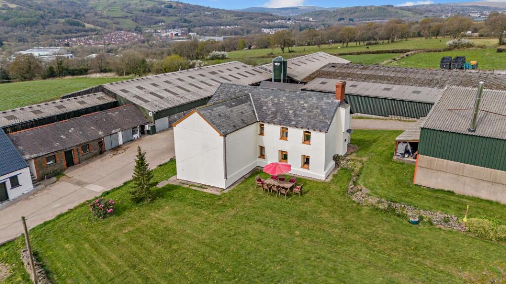 Main image of property: Maesycwmmer, Hengoed