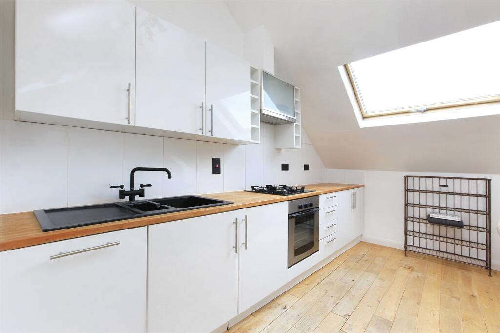 House in London - View 4