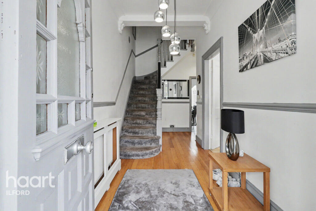 Clarendon Gardens, Ilford - View 3