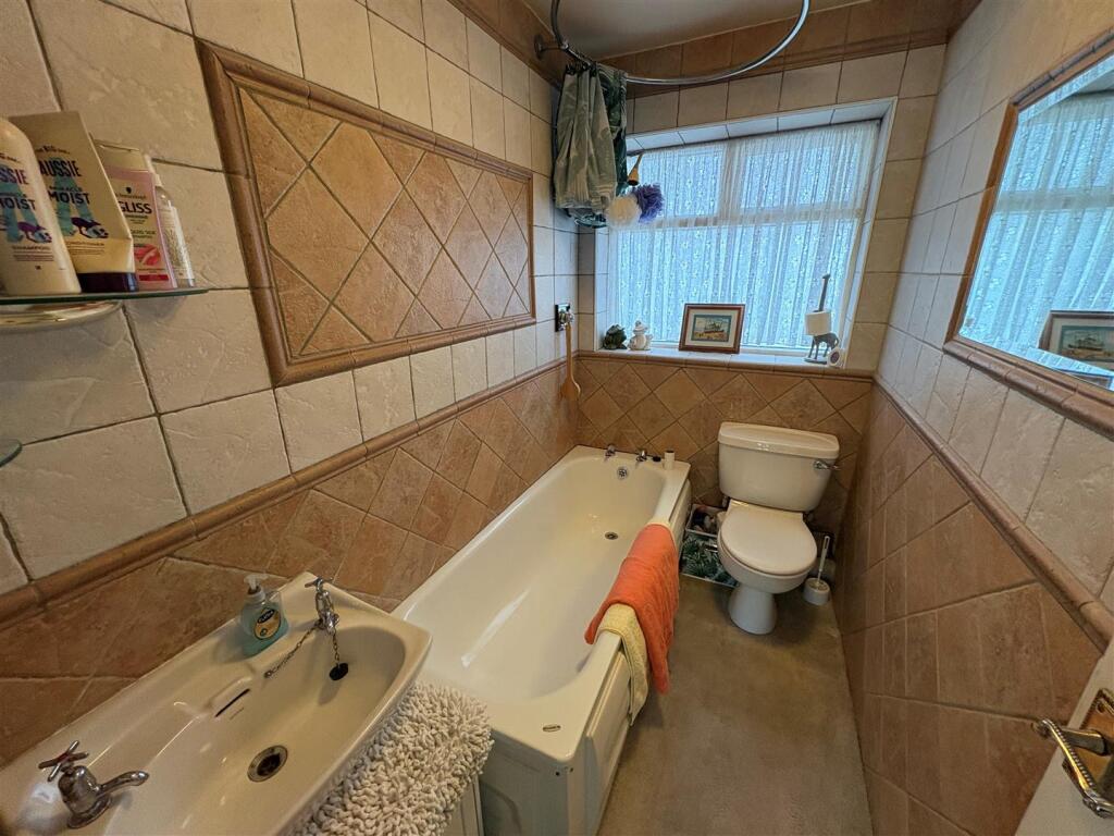 Additional image 13 of Highgate Grove, Clayton Heights, Bradford