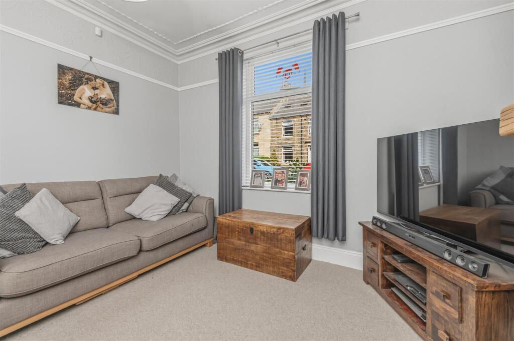 House in Calderdale, Blackley - View 4