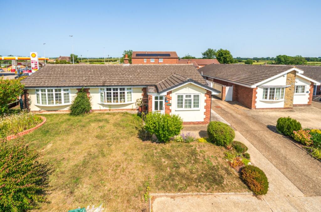 4-bed detached on Winceby Gardens, Horncastle, Lincolnshire, LN9, £385,000