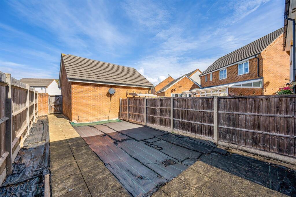 House in Portsmouth - More