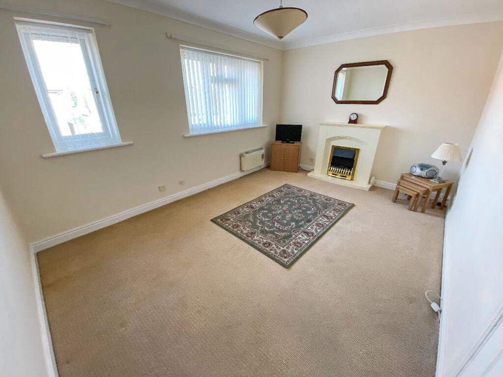 Flat , Bilbrook Court, Bilbrook Road, Codsall, Wolverhampton photo 2
