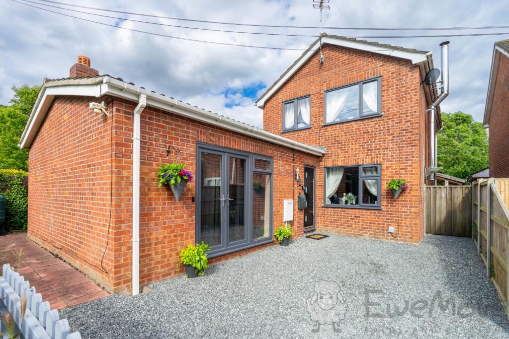Main image of property: Mulbarton, Norwich, NR14