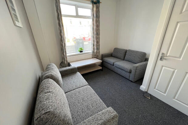 House in Cardiff, Maindy, Cathays - More