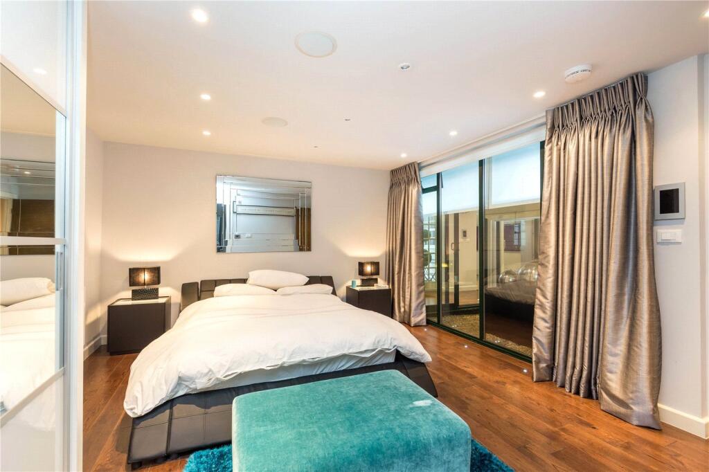House in London, City of Westminster - View 4