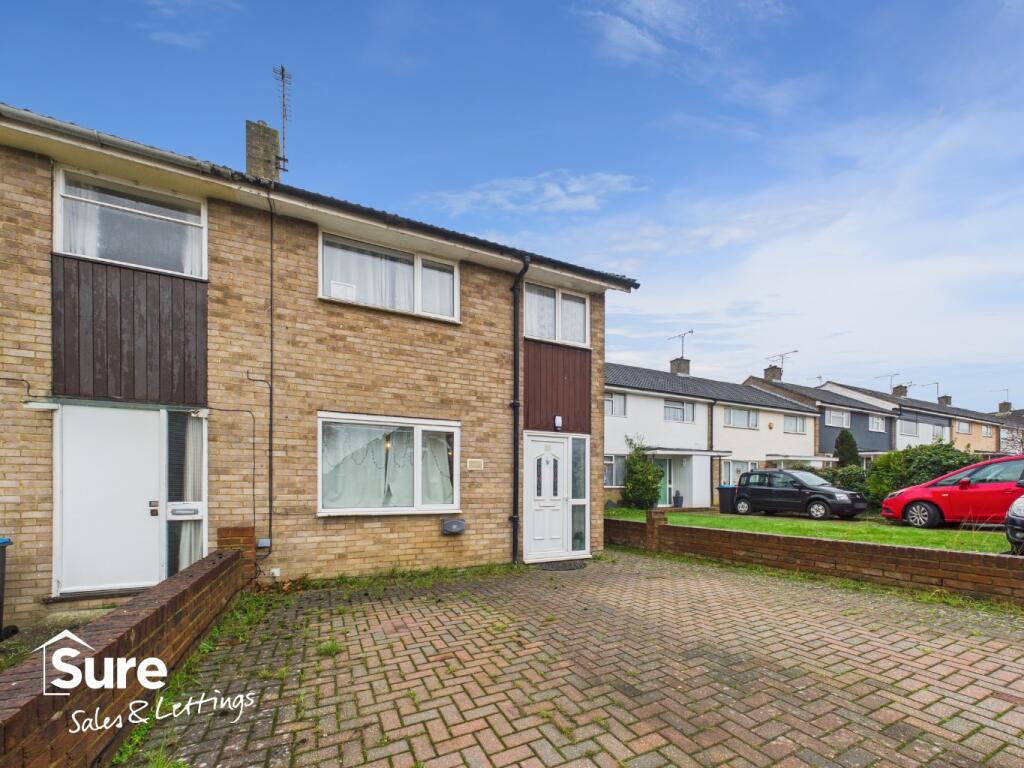 Main image of property: Raybarn Road, Hemel Hempstead, Hertfordshire, HP1 3LX