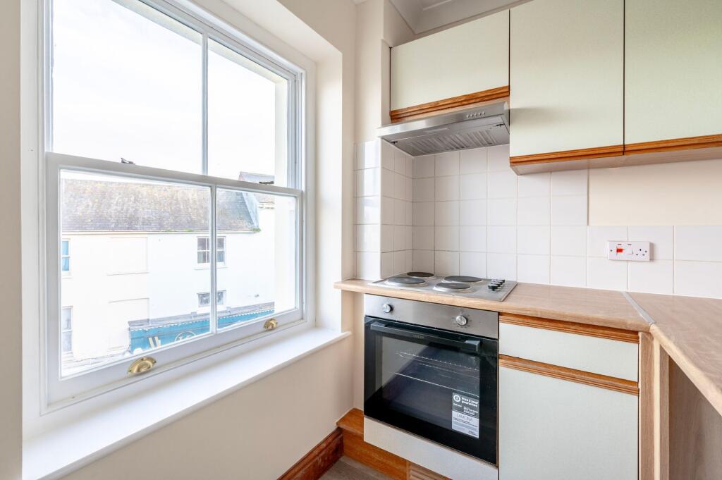 Apartment in East Suffolk, Lowestoft - View 4