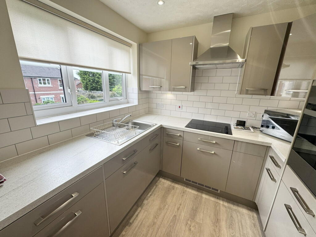 Woolmans Lodge, Solihull Road, Shirley photo 2