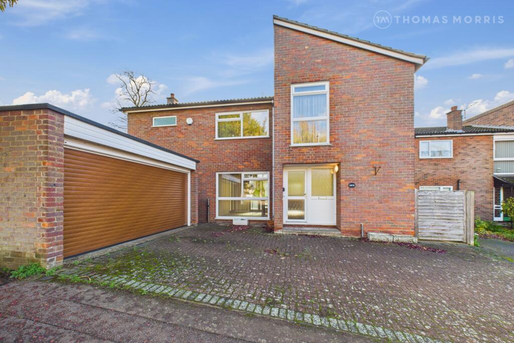 Main image of property: Ivel Gardens, Biggleswade, Bedfordshire, SG18