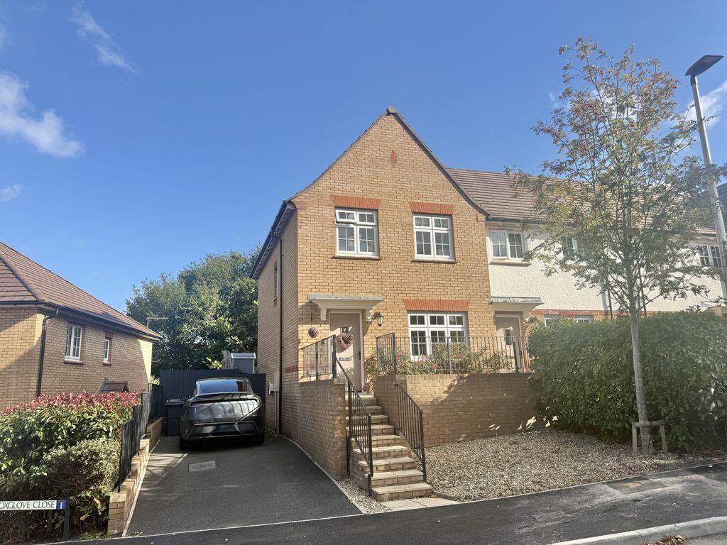 3-bed terraced on Foxglove Close, Newton Abbot, £315,000