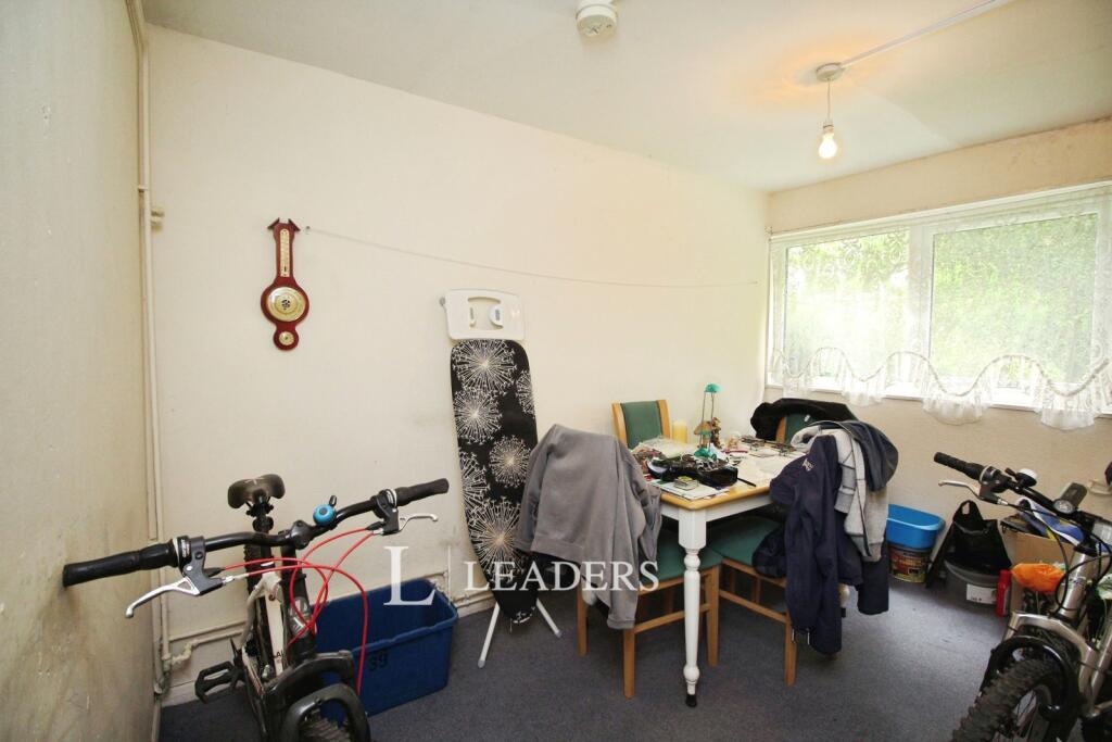 House in Milton Keynes, Stantonbury - View 5