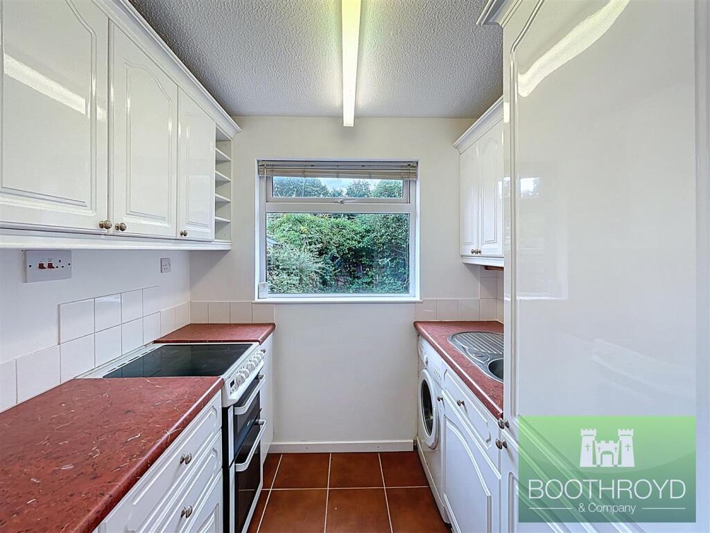 Arlidge Crescent, Kenilworth photo 2