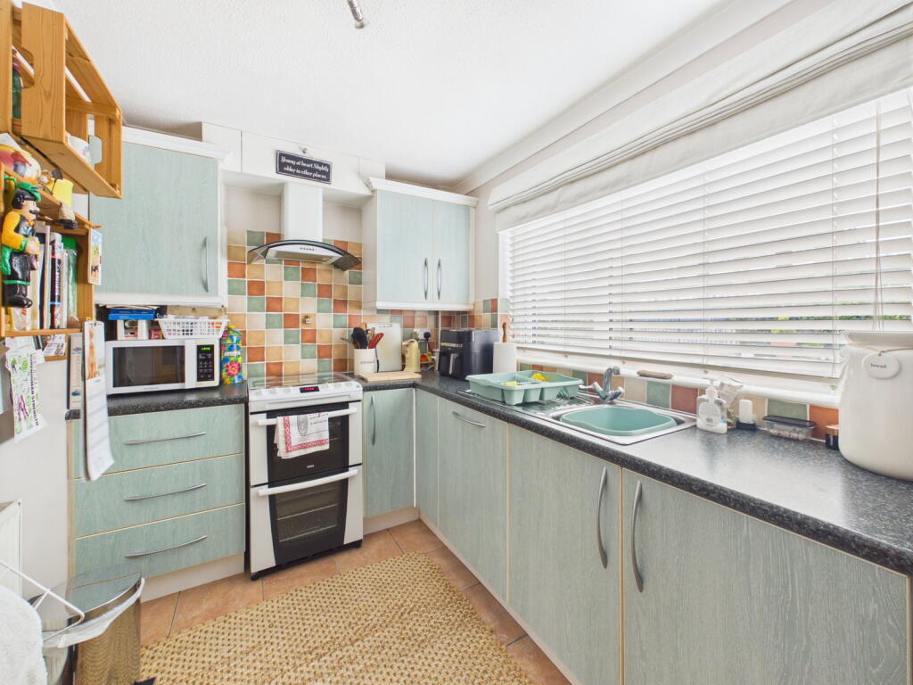 House in Gloucester - View 4
