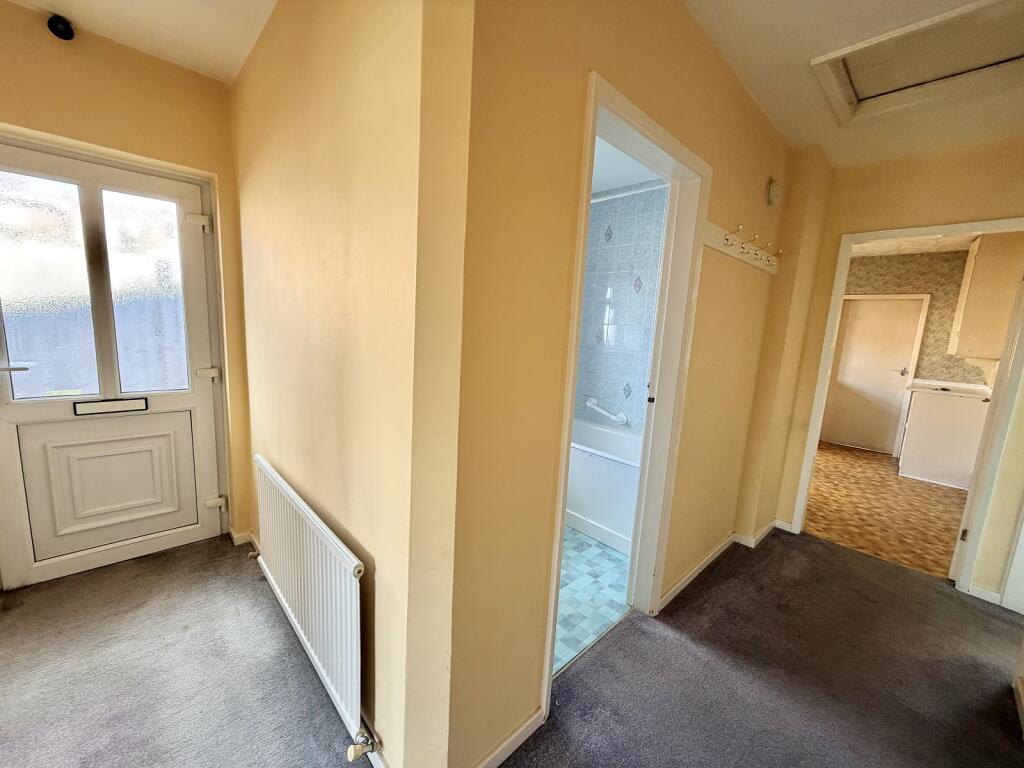 Midhurst Avenue, Leicester, Leicestershire. LE3 2PQ photo 4