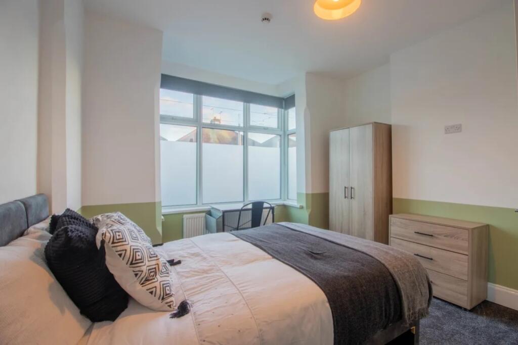 Main image of property: Room 1, Fletcher Road, Beeston, Nottingham, Nottinghamshire, NG9