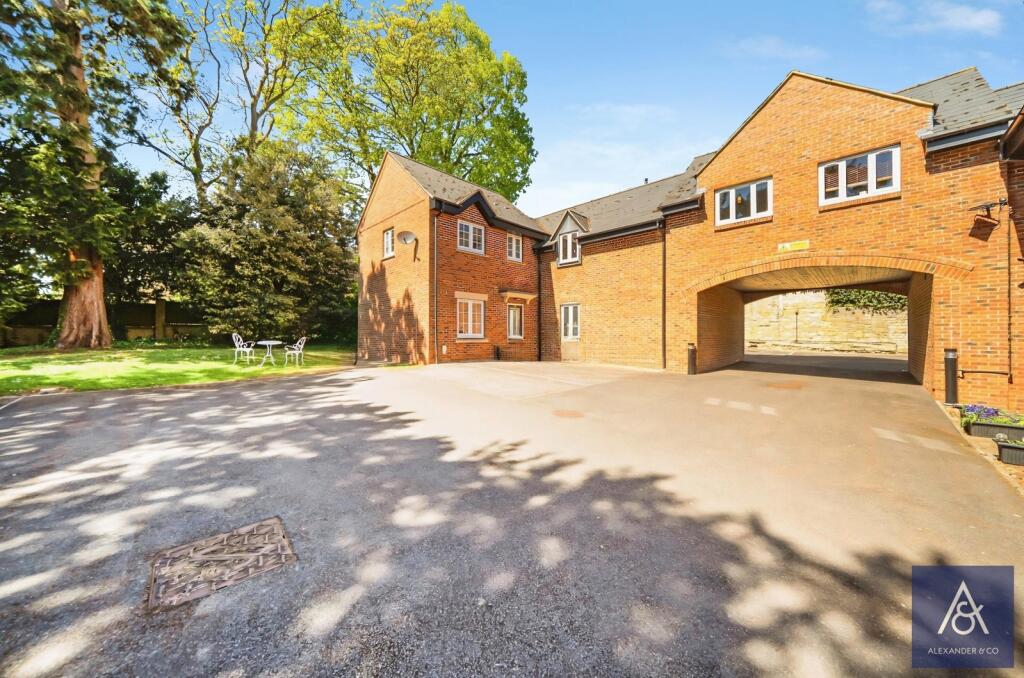 Main image of property: High Street, Brackley, Northamptonshire