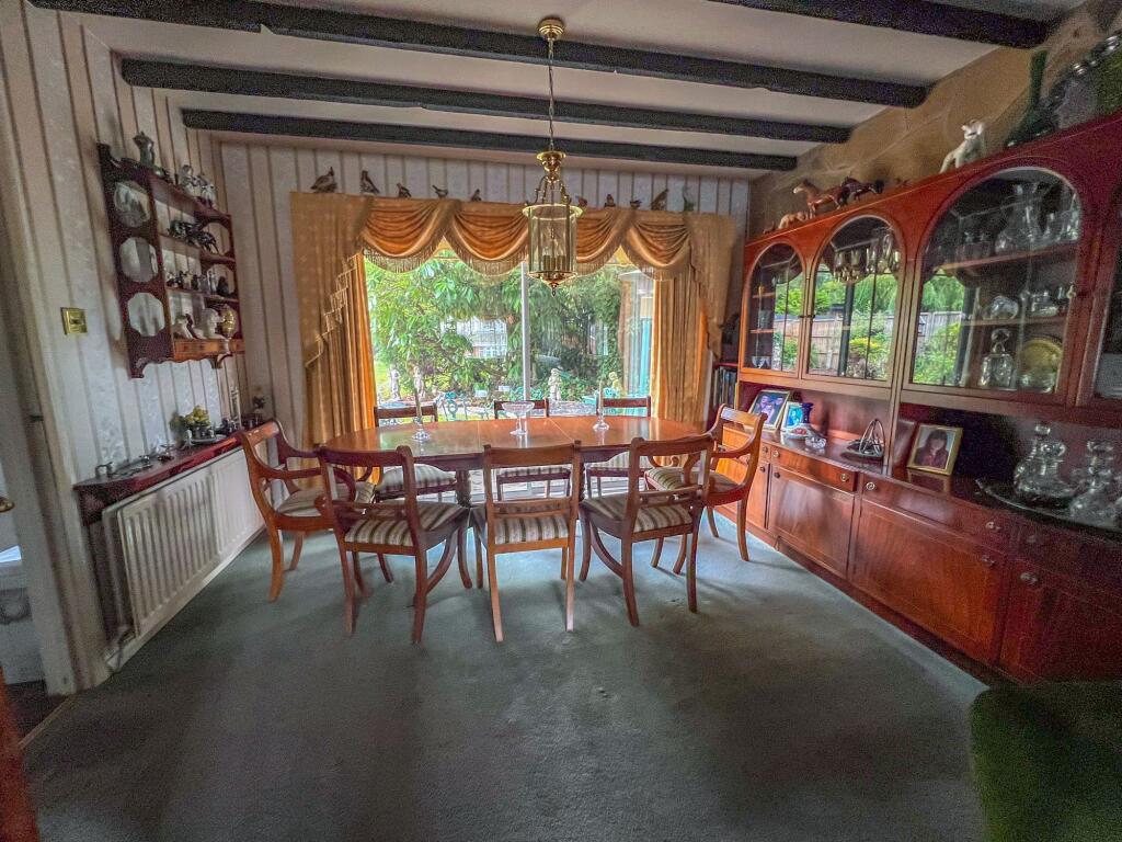 House in Nuneaton and Bedworth, Warwickshire - View 4