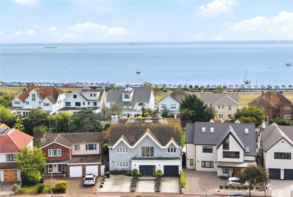 House in Southend-on-Sea, Essex - View 2