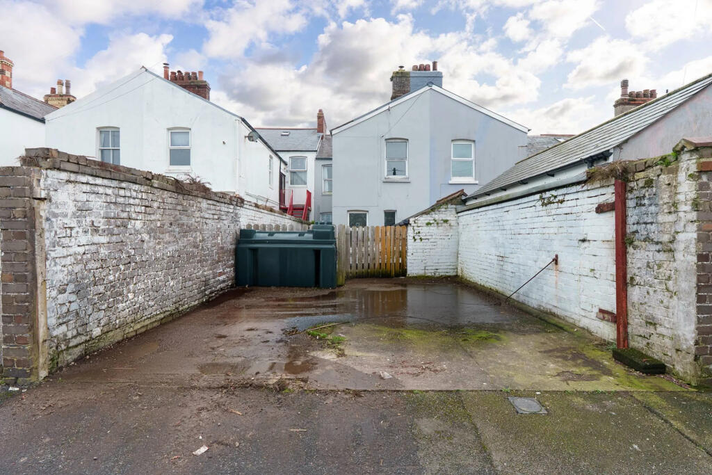 153, Woodbourne Road, Douglas photo 3