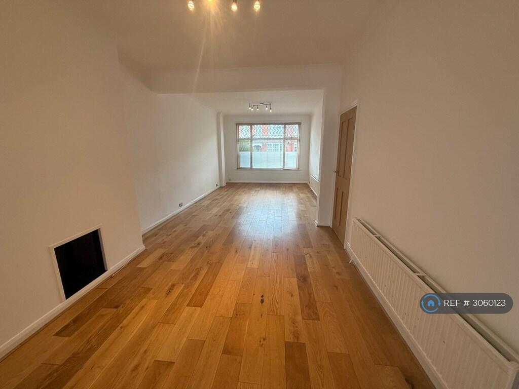 House in London - View 3
