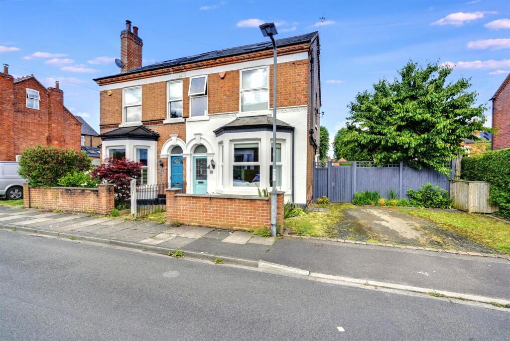 4-bed house on Hampden Grove, Beeston, £500,000