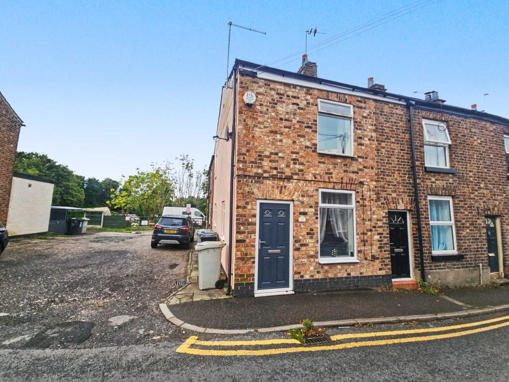 2-bed terraced on Byrons Lane, Macclesfield, SK11, £160,000