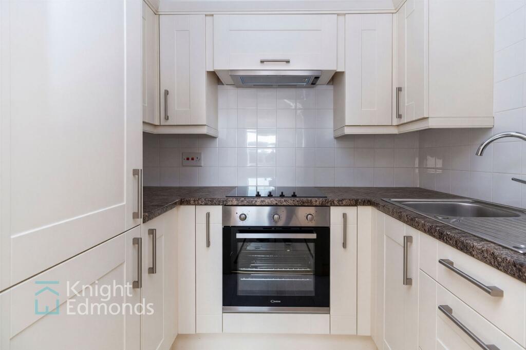 Apartment in Maidstone, Kent - View 3