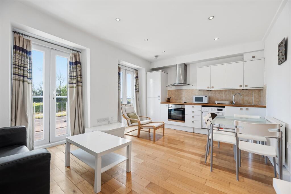 Main image of property: 4 Pearl Court256 Oystermouth RdSwansea