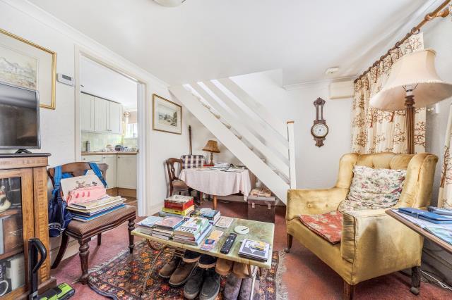 House in Hungerford, Eddington - More