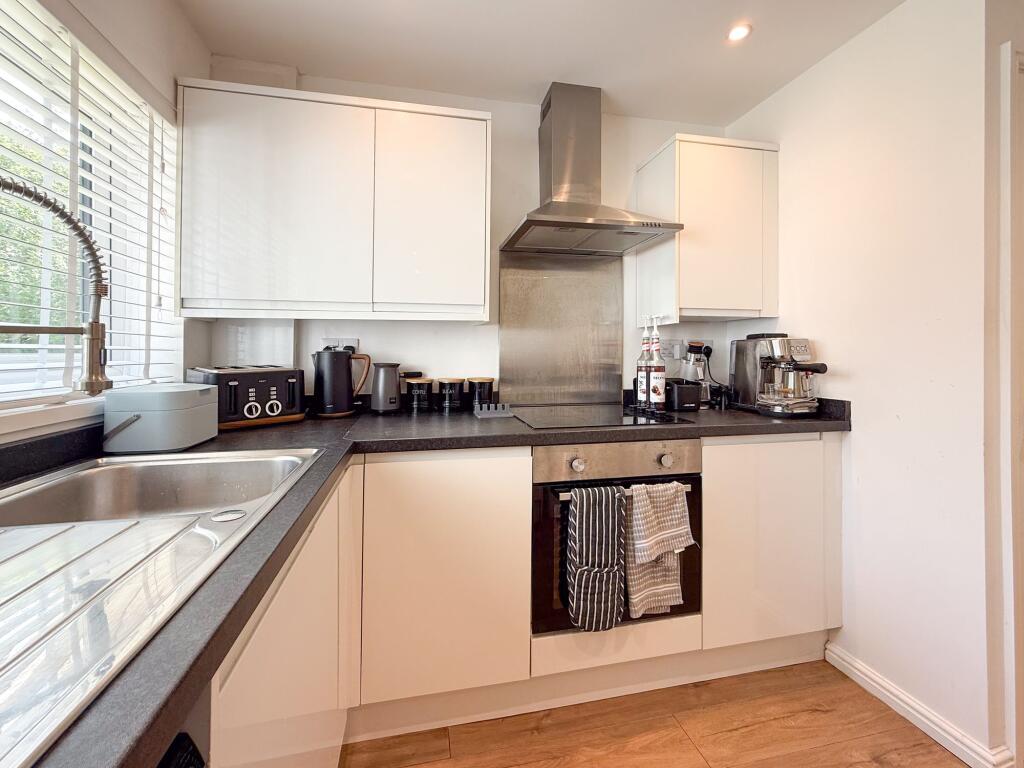 House in Newport, High Cross, Rogerstone - View 5