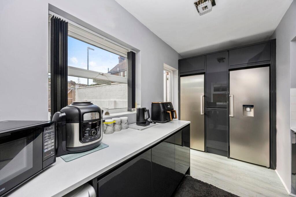 House in Brighton, Mile Oak - More