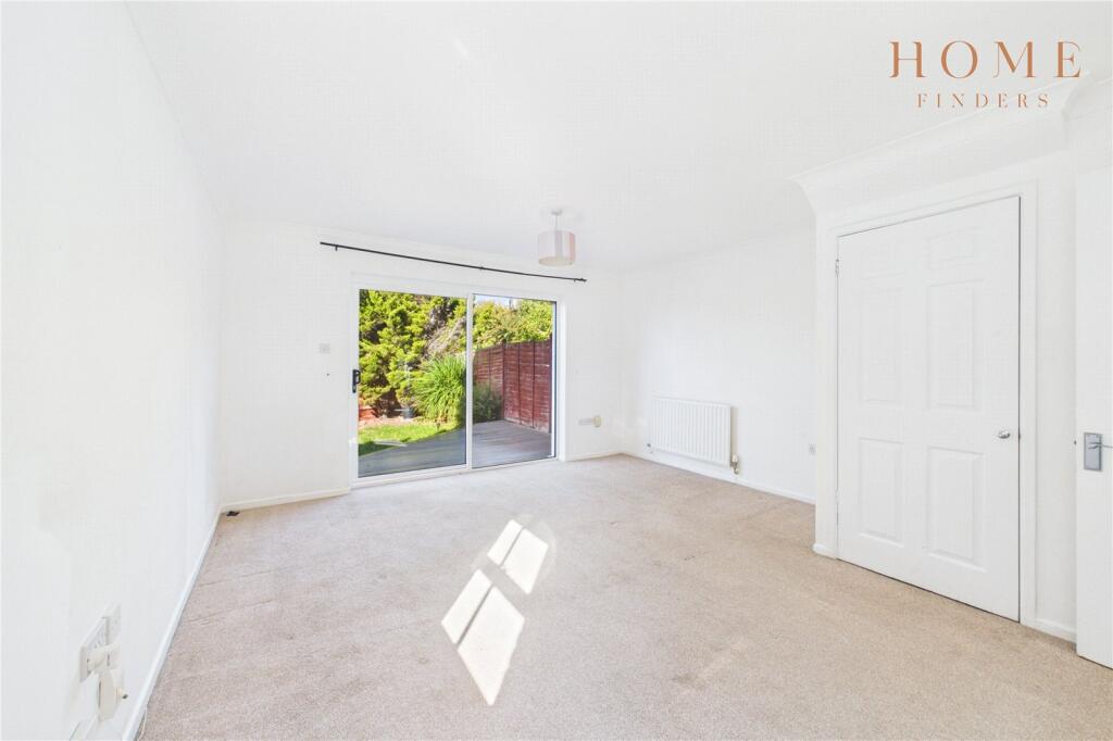 House in Blunsdon St Andrew, Abbey Meads, St. Andrews - View 4