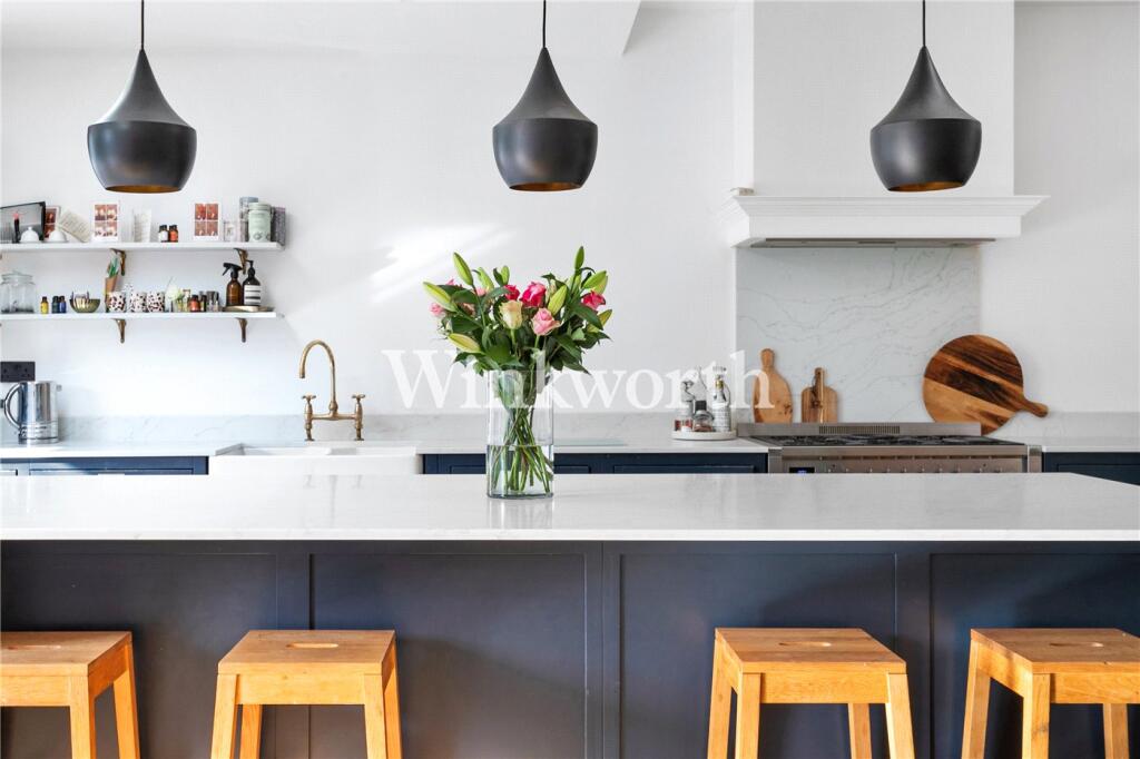 House in London - View 5