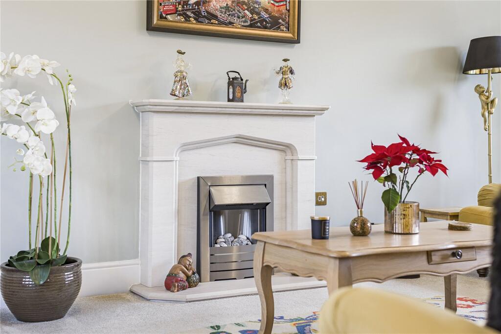 Gretton Road, Winchcombe, Cheltenham, Gloucestershire, GL54 photo 4