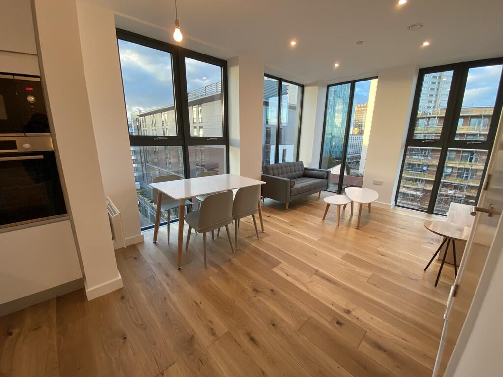 Axium Apartment, Windmill Street, B1