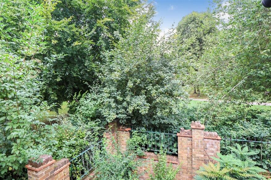 Additional image 9 of Sun Lane, Harpenden, AL5