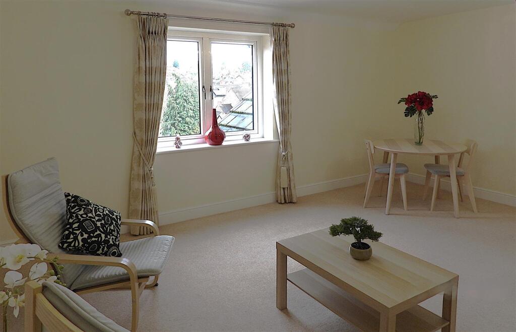 Algar Court, Penn Road, Wolverhampton photo 4