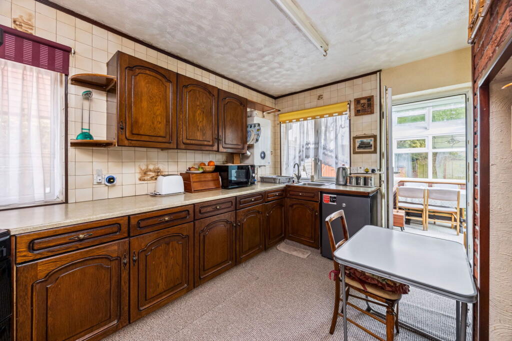Farm Close, Hassocks, West Sussex, BN6 8PJ photo 4