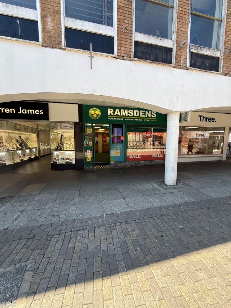 Main image of property: 21 Red Street, Carmarthen, Dyfed, SA31 1QL