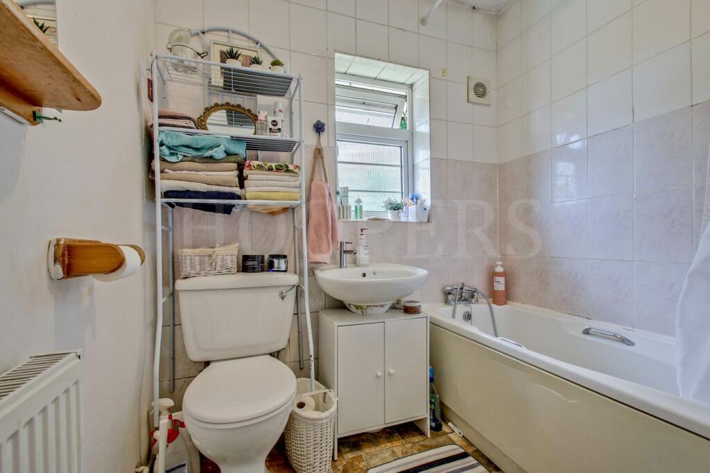 Apartment in London - View 5