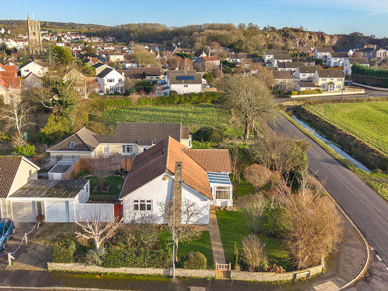 Amesbury Drive, Bleadon Village - WONDERFUL LOCATION photo 4