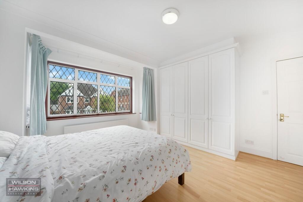 House in London - View 5
