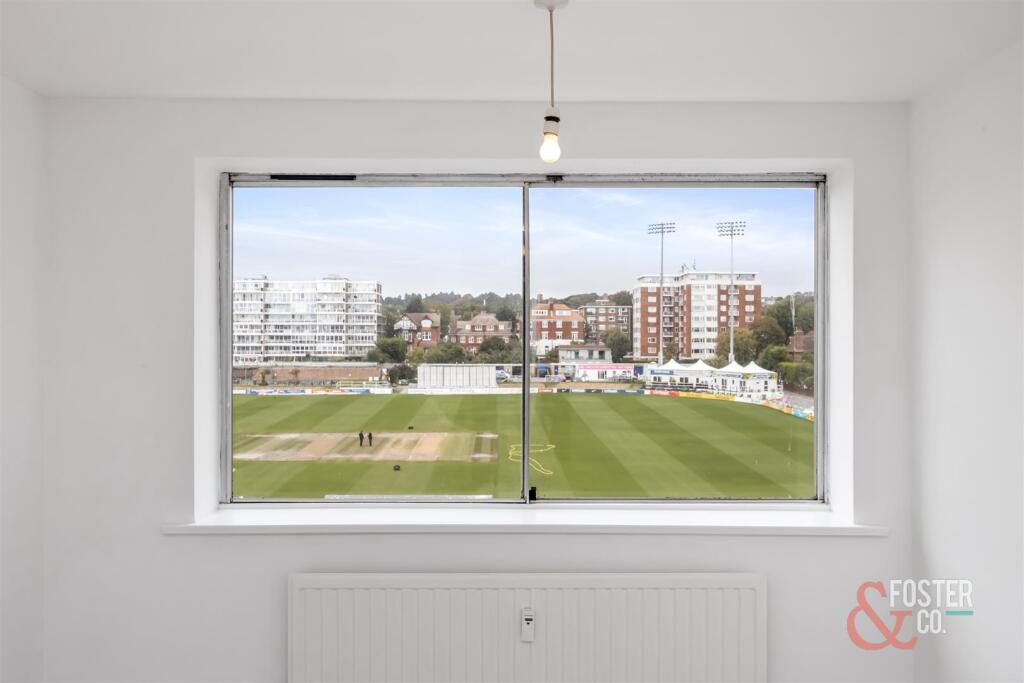 Apartment in Hove, Brighton and Hove - View 2