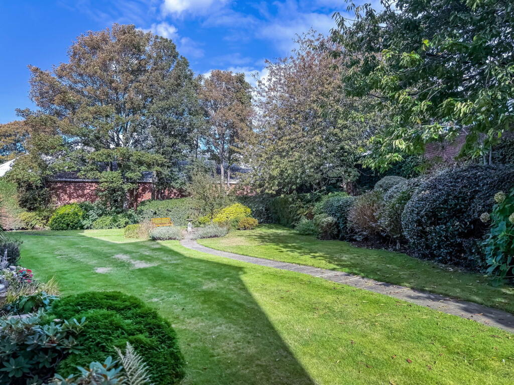 Homechase House, Chase Close, Birkdale, PR8 - View 4
